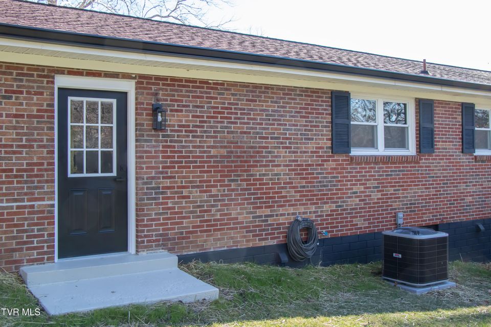 Photo #10: 334 Sinking Springs Road