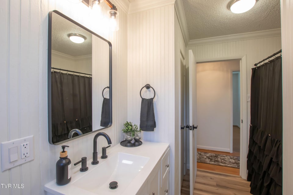 Photo #32: 334 Sinking Springs Road