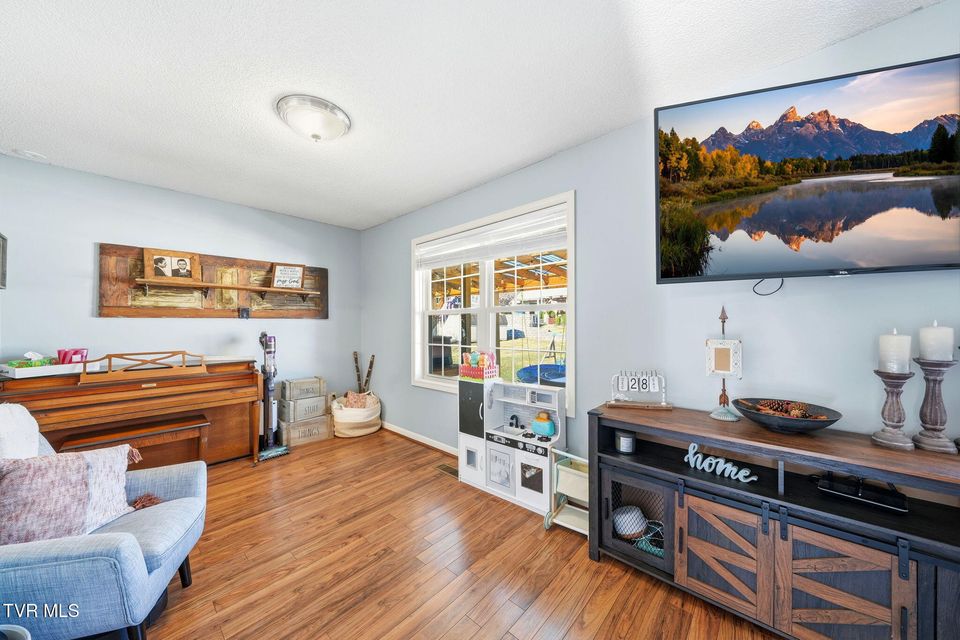 Photo #6: 3102 Lee Drive