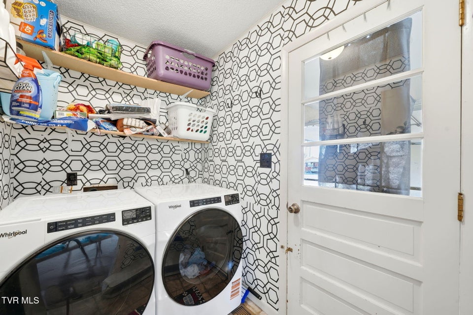 Photo #26: 3102 Lee Drive