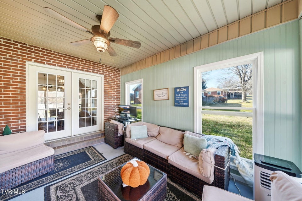 Photo #28: 3102 Lee Drive