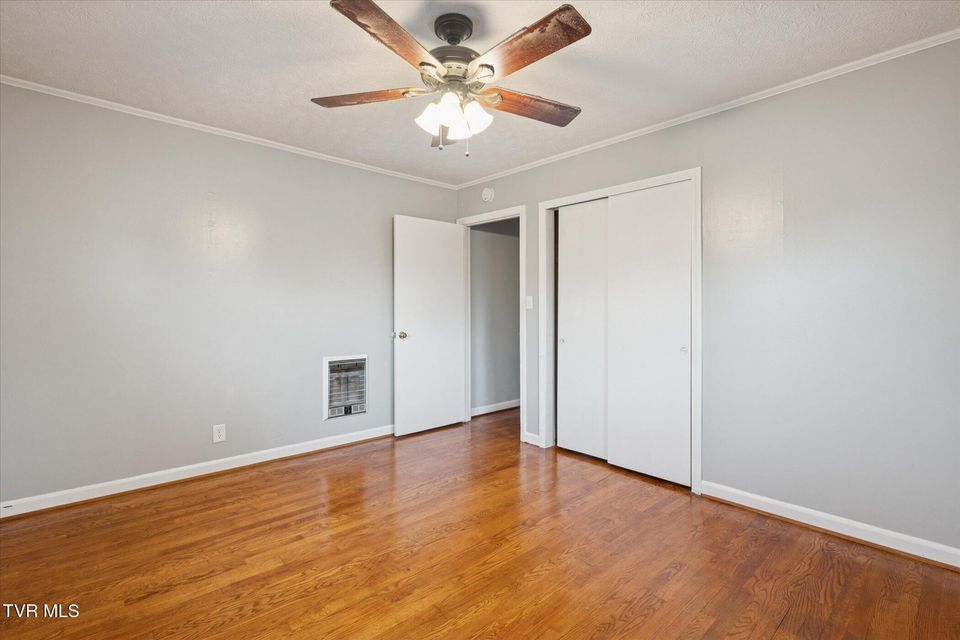 Photo #23: 35 Hermitage Street