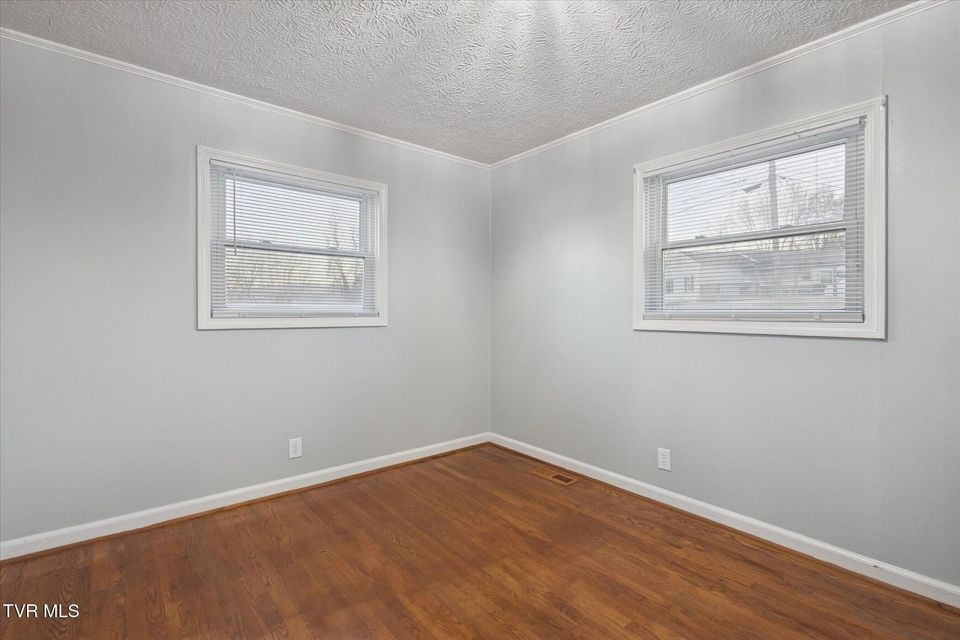 Photo #24: 35 Hermitage Street