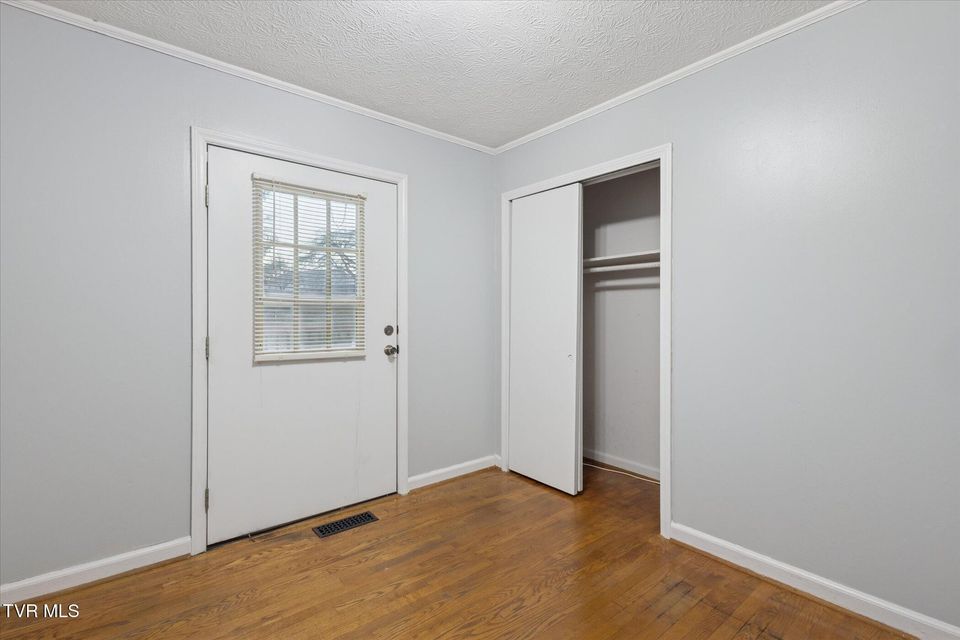 Photo #26: 35 Hermitage Street