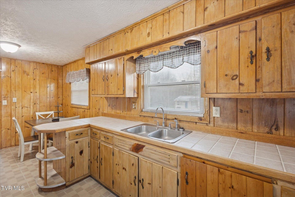 Photo #19: 35 Hermitage Street