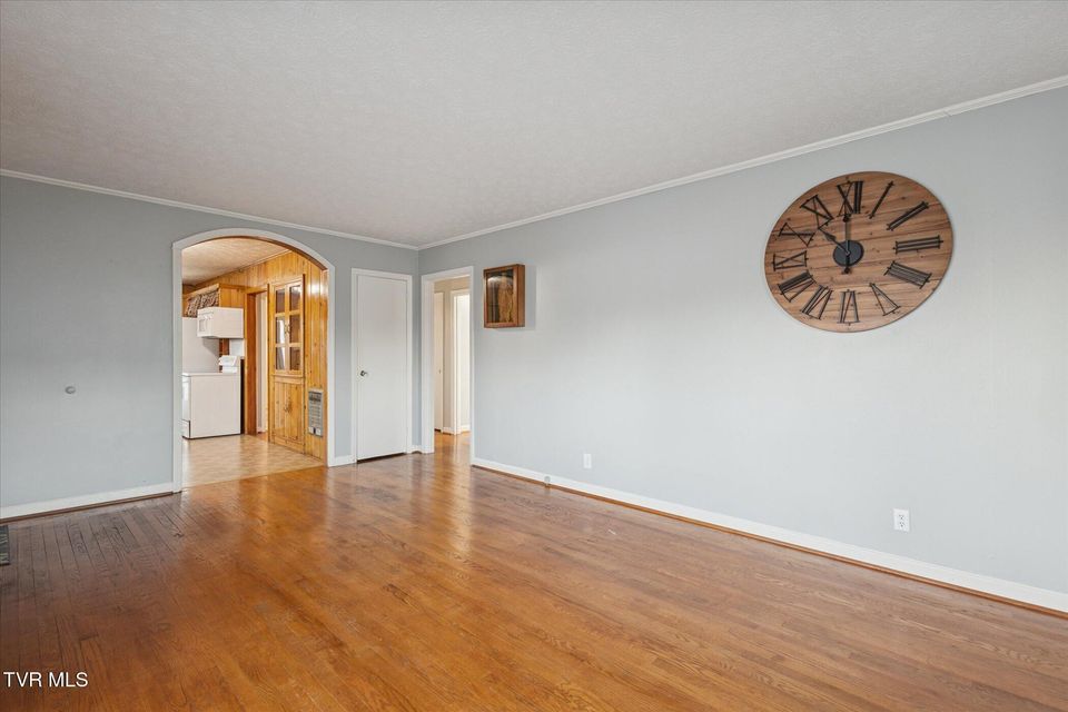 Photo #11: 35 Hermitage Street