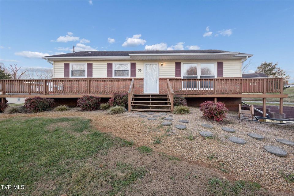 Photo #32: 35 Hermitage Street