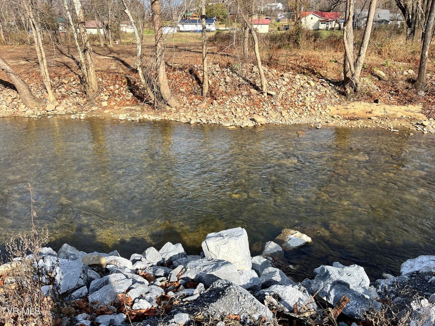 Photo #6: 140 Edgewater Road