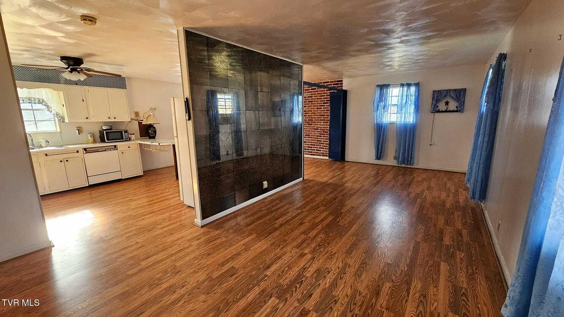 Photo #2: 121 Nolichucky Street