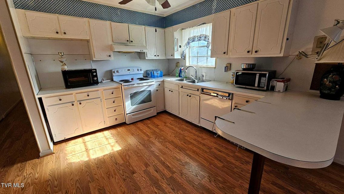 Photo #5: 121 Nolichucky Street