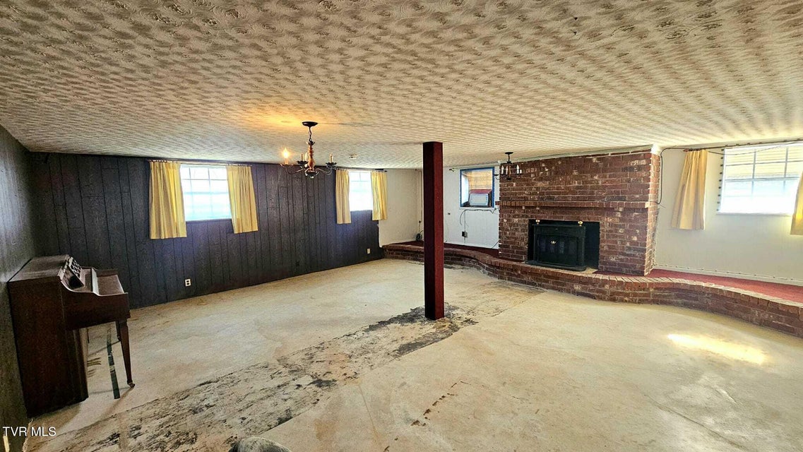 Photo #20: 121 Nolichucky Street