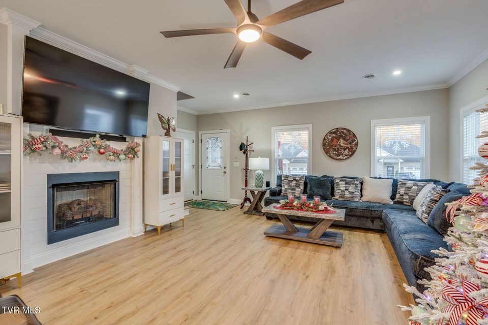 Photo #7: 226 Quiet Stroll Lane