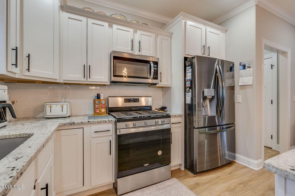 Photo #11: 226 Quiet Stroll Lane