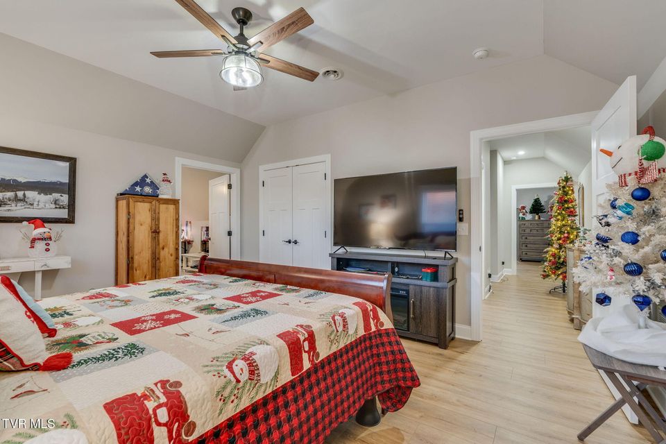 Photo #21: 226 Quiet Stroll Lane