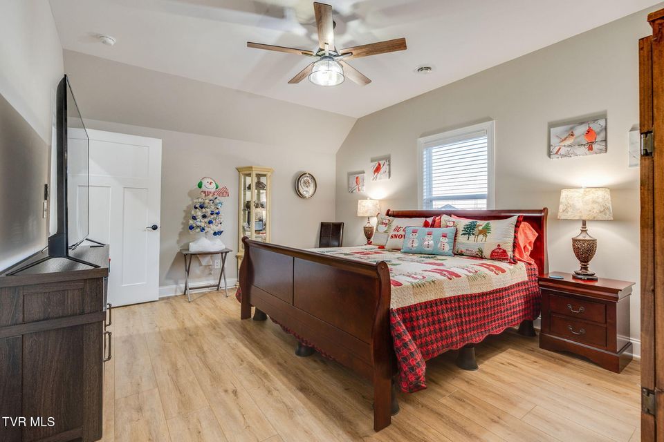 Photo #22: 226 Quiet Stroll Lane