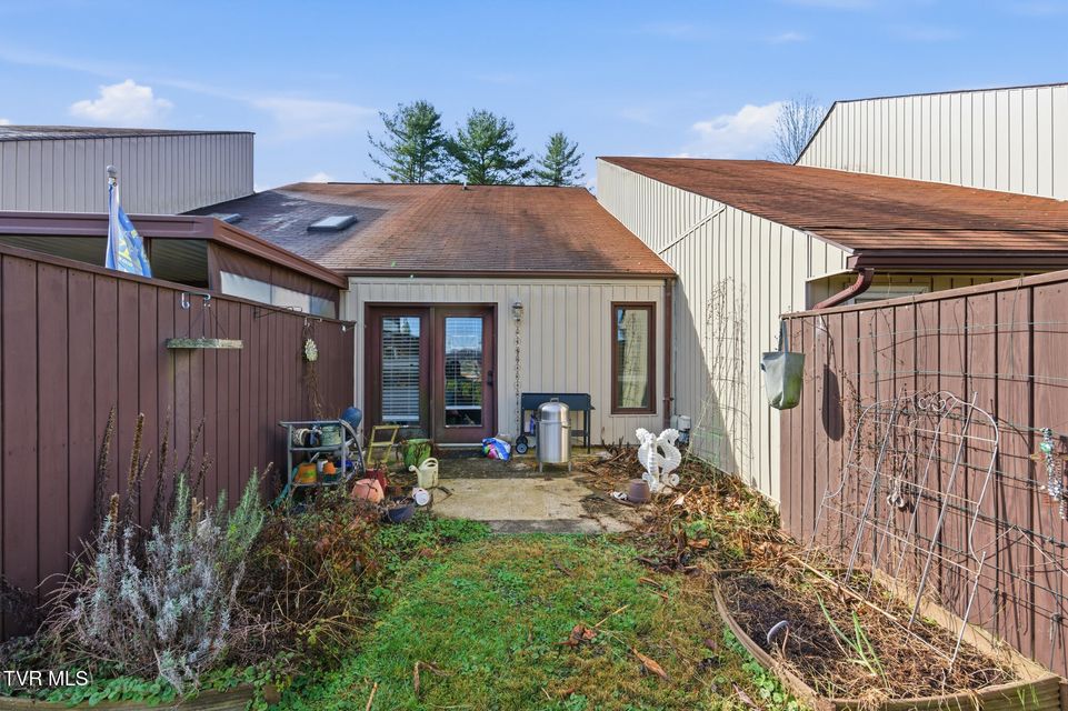 Photo #3: 780 Hamilton Road