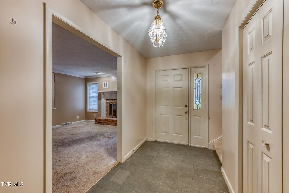 Photo #5: 2204 Nave Drive