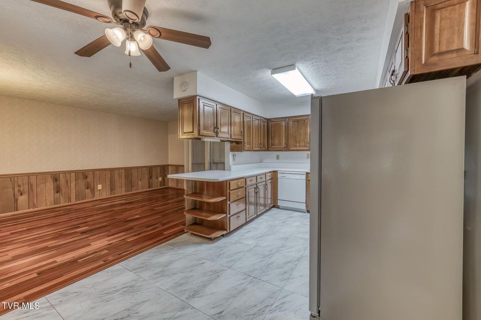 Photo #12: 2204 Nave Drive