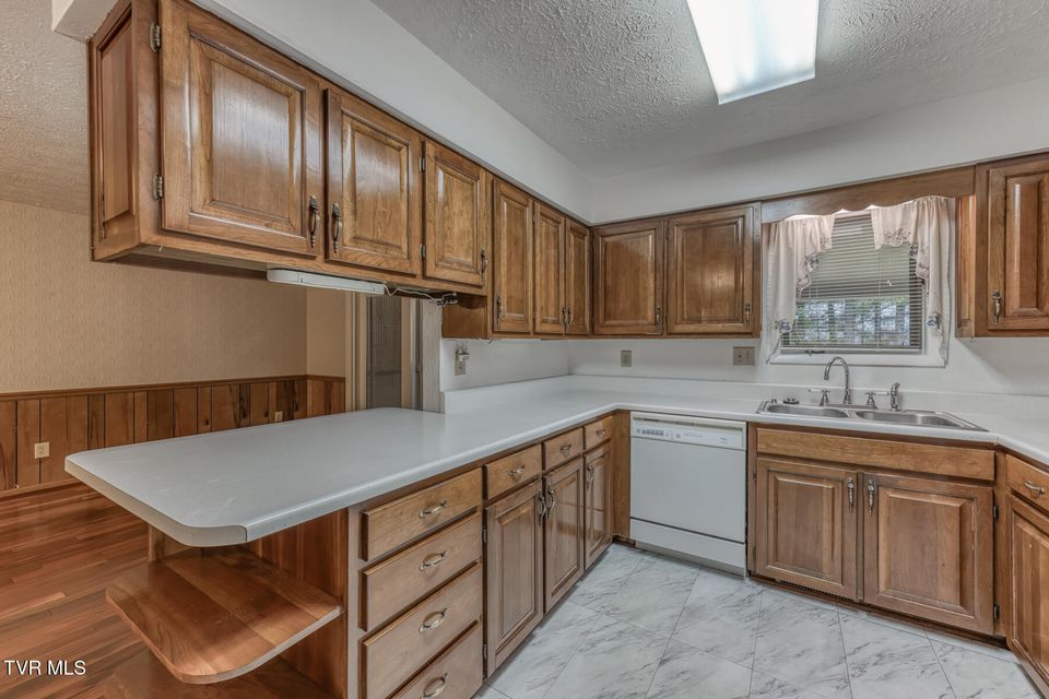 Photo #14: 2204 Nave Drive