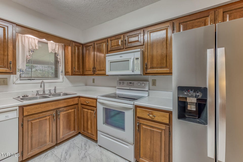 Photo #15: 2204 Nave Drive