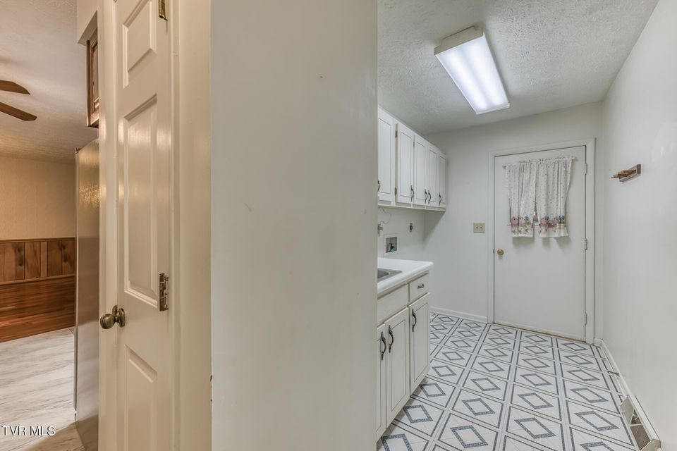 Photo #20: 2204 Nave Drive