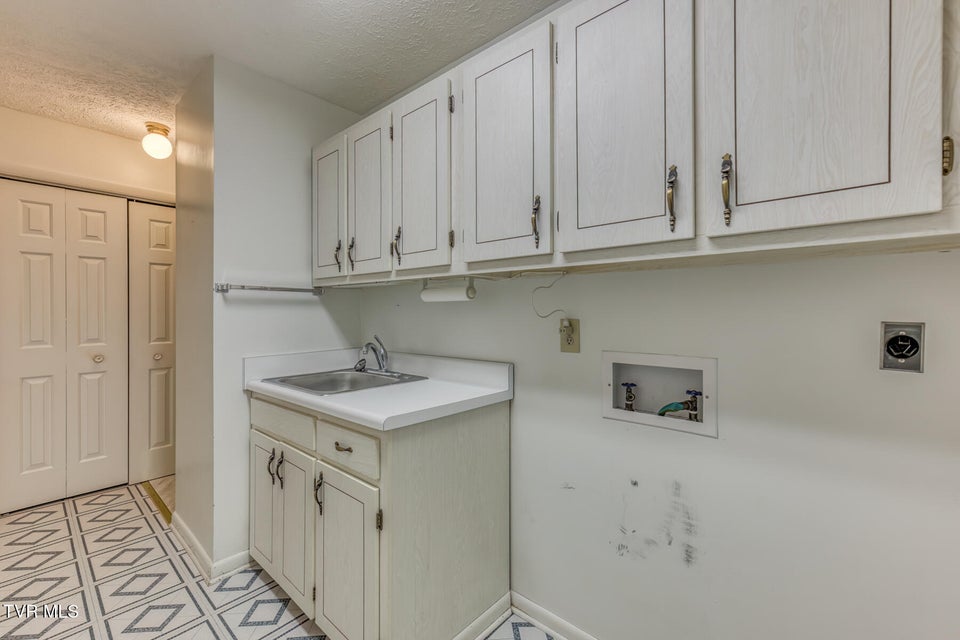 Photo #21: 2204 Nave Drive