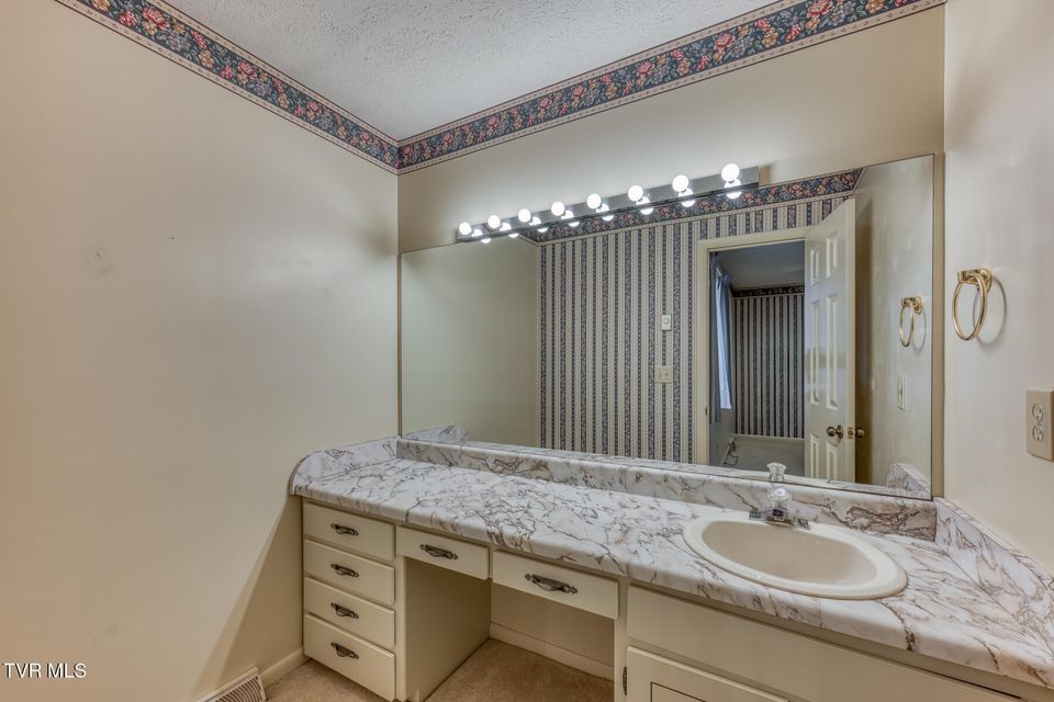 Photo #25: 2204 Nave Drive