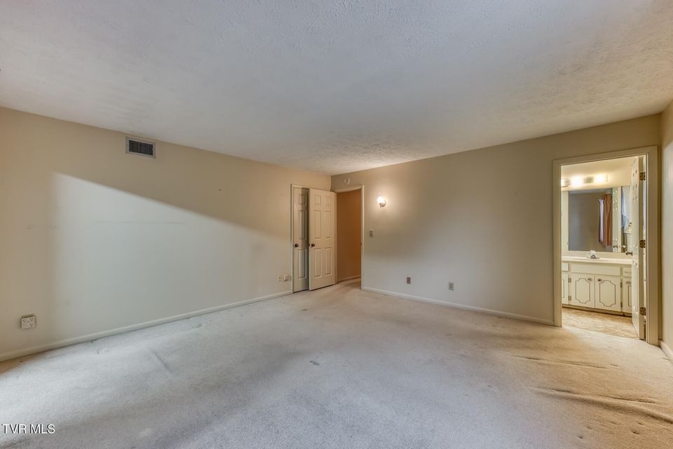 Photo #29: 2204 Nave Drive