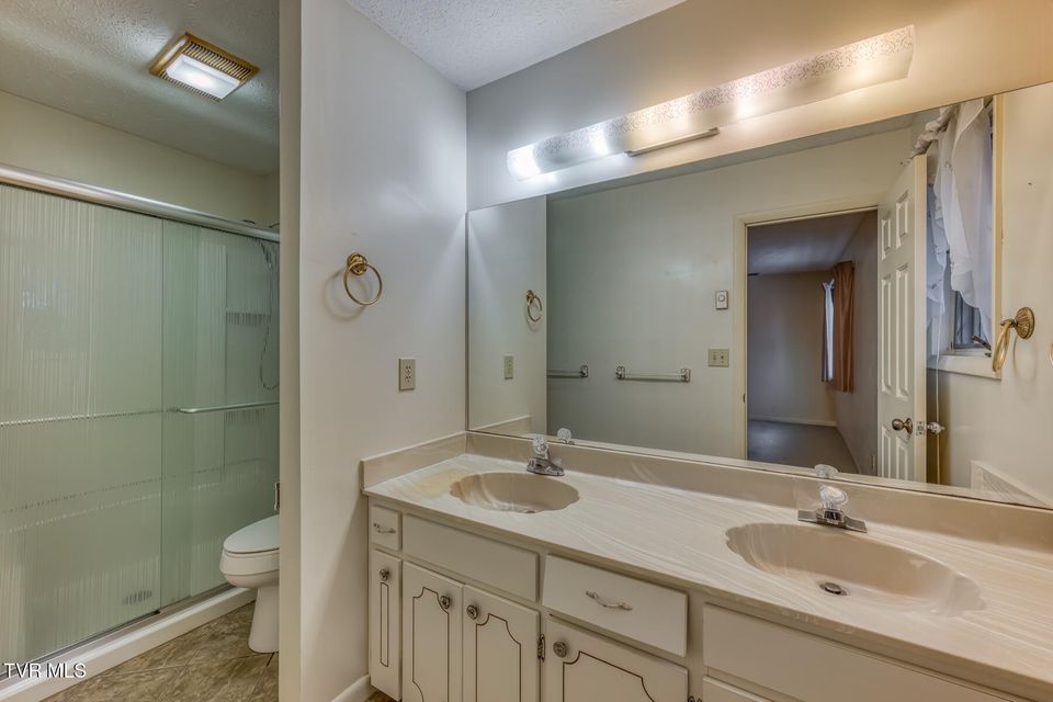 Photo #30: 2204 Nave Drive