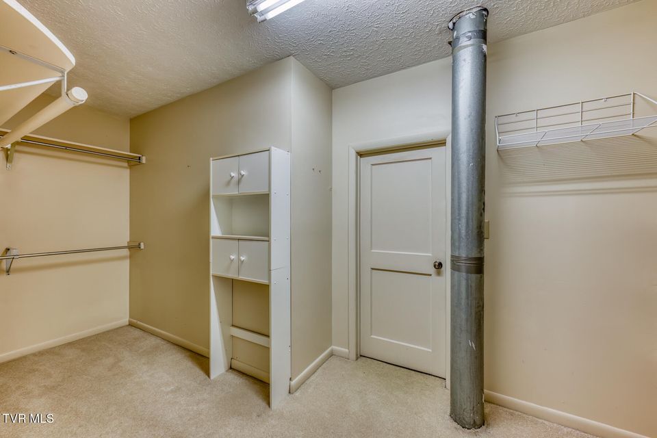 Photo #31: 2204 Nave Drive