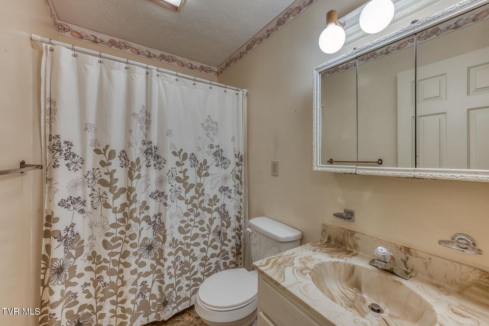 Photo #36: 2204 Nave Drive