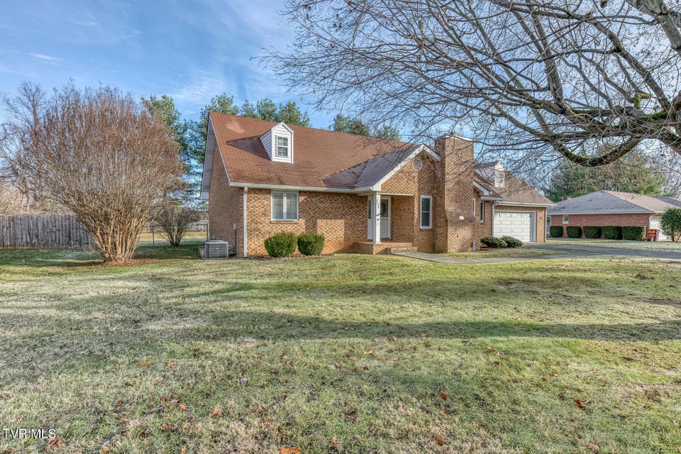 Photo #40: 2204 Nave Drive