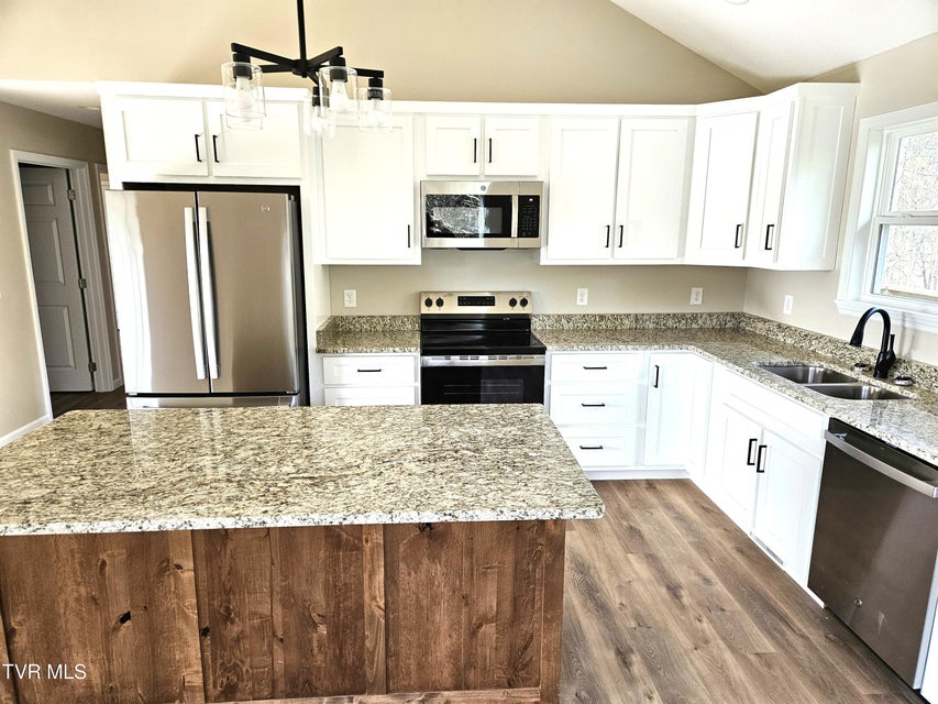 Photo #5: 140 Devils Nose Road