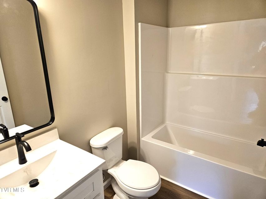 Photo #8: 140 Devils Nose Road