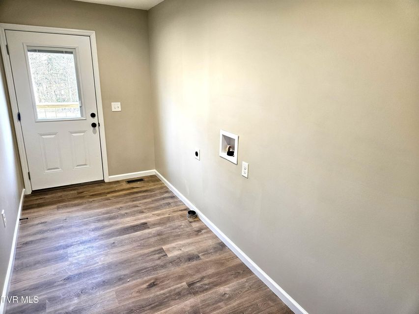 Photo #9: 140 Devils Nose Road