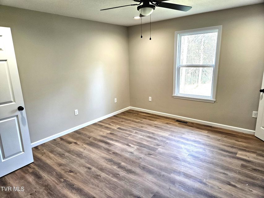 Photo #12: 140 Devils Nose Road