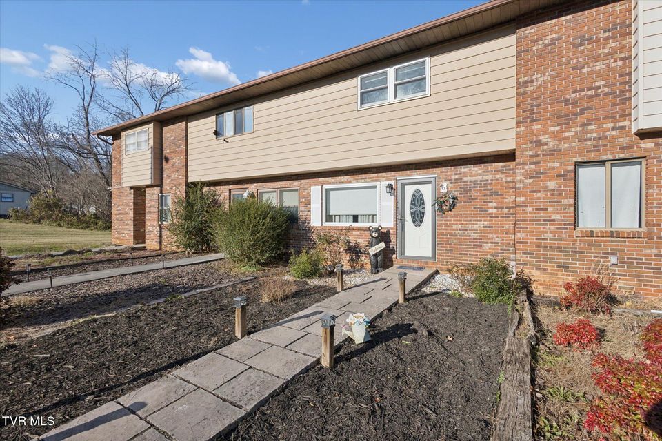 Photo #3: 114 Colt Lane