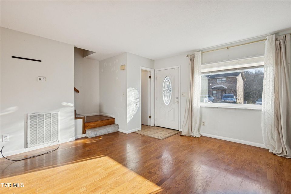 Photo #5: 114 Colt Lane