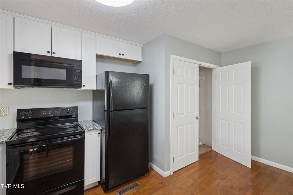 Photo #11: 114 Colt Lane