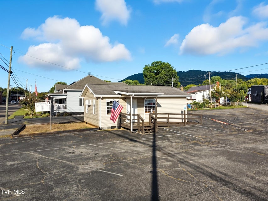 Photo #17: 620 Carolina Avenue