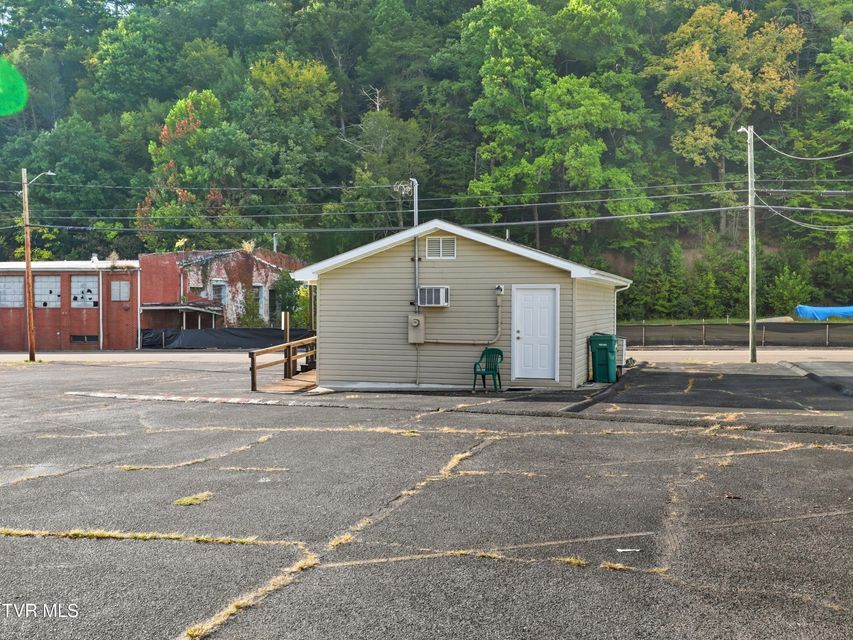 Photo #19: 620 Carolina Avenue