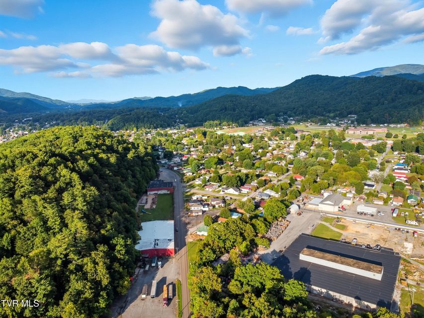 Photo #25: 620 Carolina Avenue