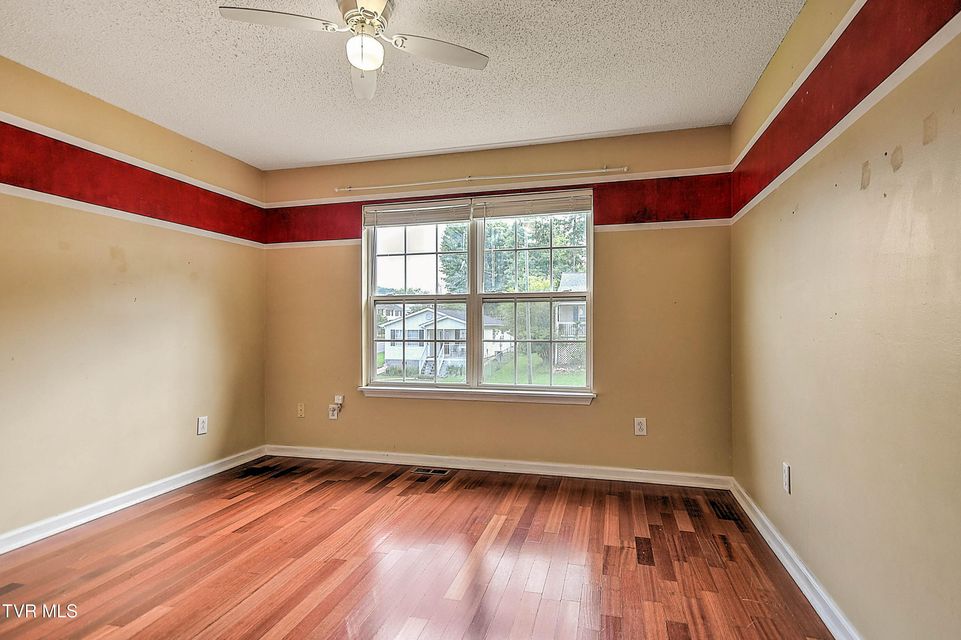 Photo #14: 104 Saint James Place