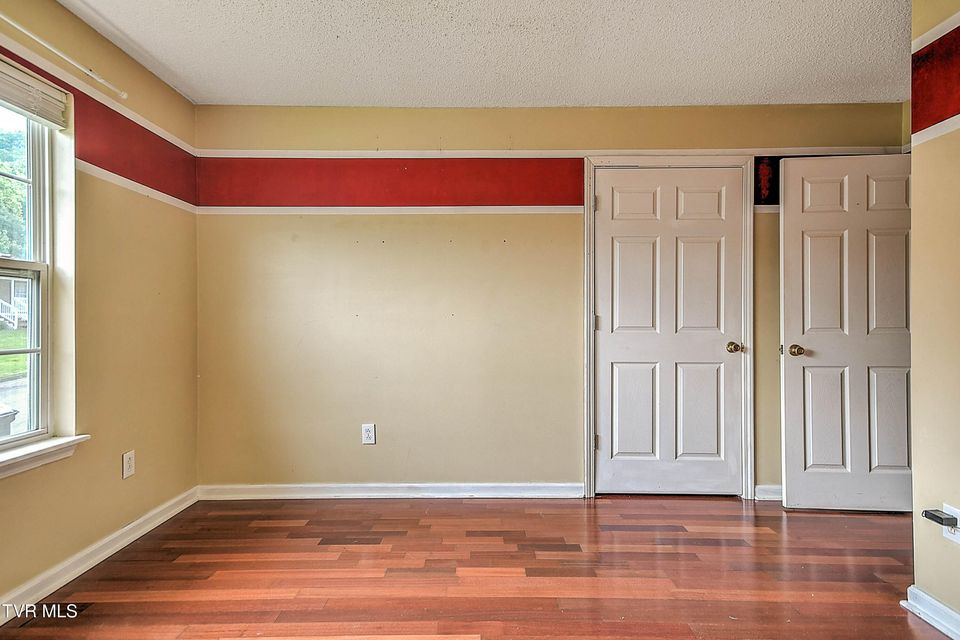 Photo #18: 104 Saint James Place