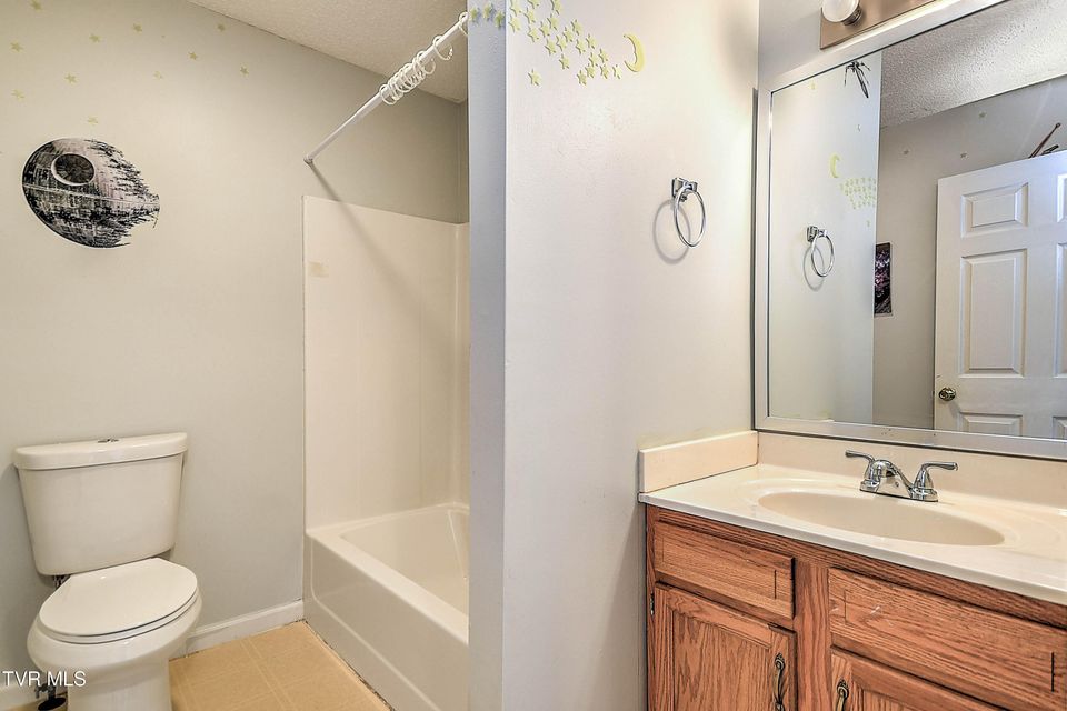 Photo #19: 104 Saint James Place