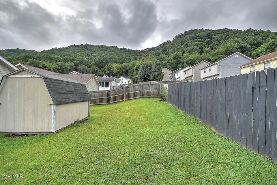 Photo #33: 104 Saint James Place