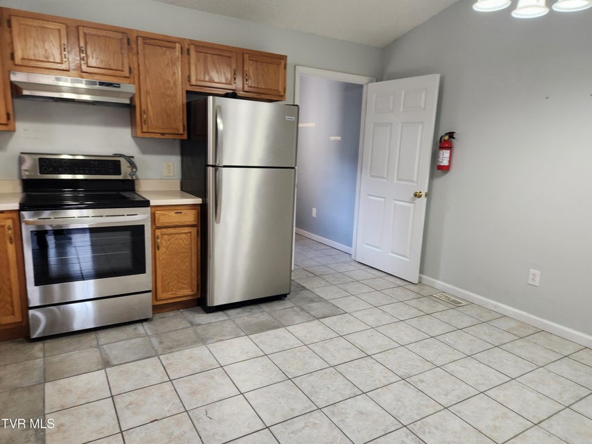 Photo #11: 104 Saint James Place