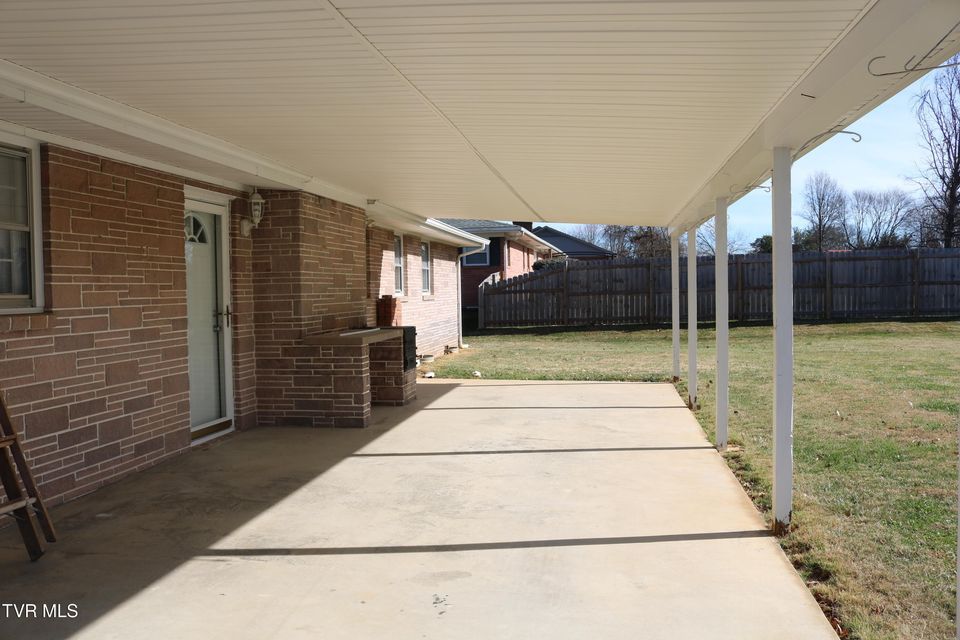 Photo #4: 208 Brown Avenue