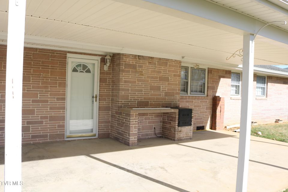 Photo #5: 208 Brown Avenue