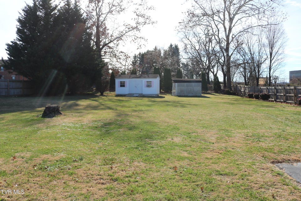 Photo #6: 208 Brown Avenue